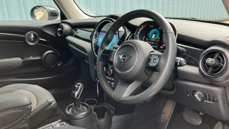 MINI Hatchback 1.5 Cooper Classic Premium 3dr Auto Petrol Hatchback